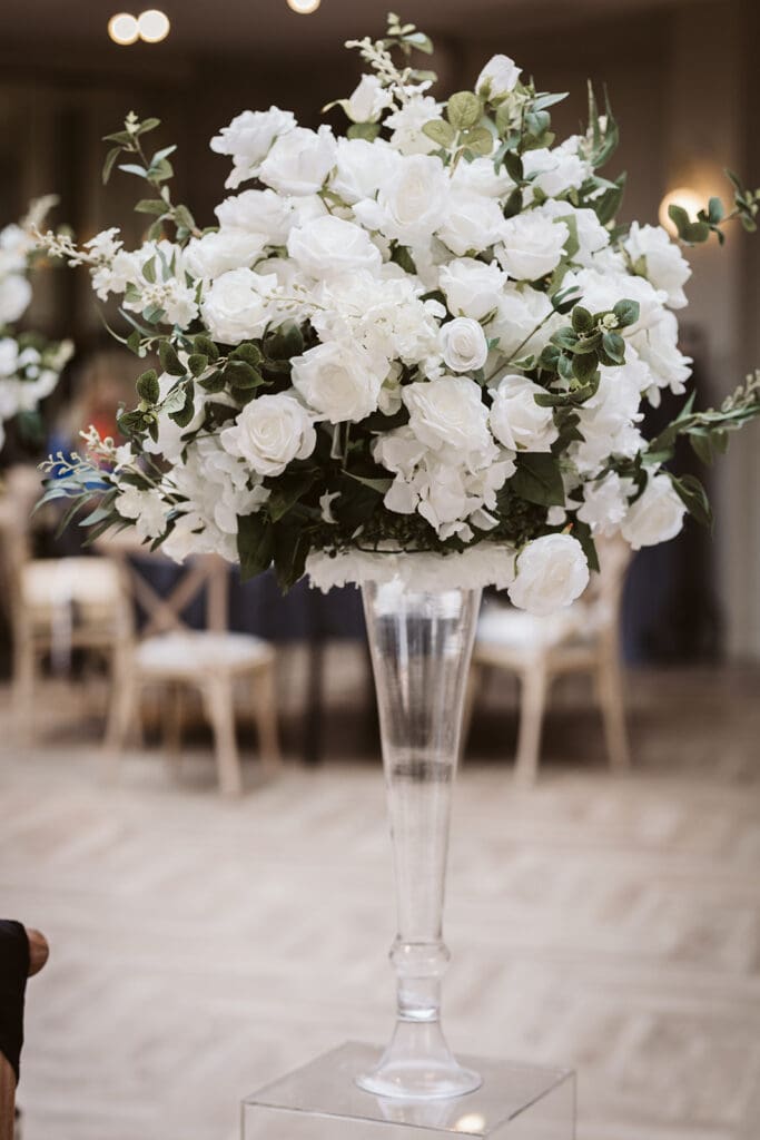 Difference between wedding styling and décor